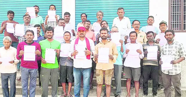 మే డే విజయవంతం   చేయండి
