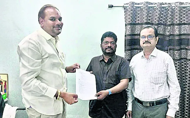 నియామక పత్రాలు అందజేత