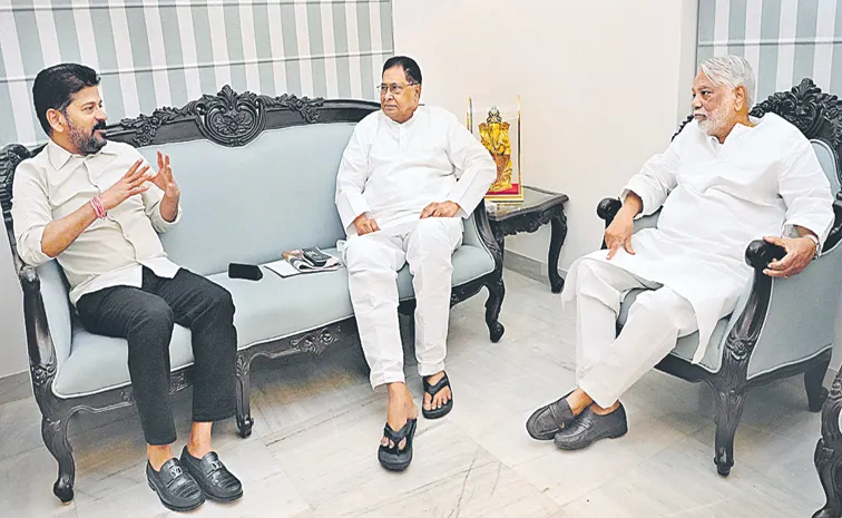 CM Revanth Reddy On KCR in a friendly chat with media