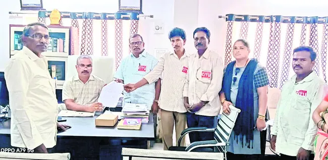 ప్రైవేటీకరణ ఆలోచన విరమించుకోవాలి 