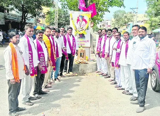 పౌరుషానికి ప్రతీక సర్వాయి పాపన్నగౌడ్‌ 