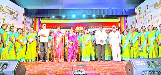 ఘనంగా సూర్య మగళ్‌ అవార్డుల వేడుక 