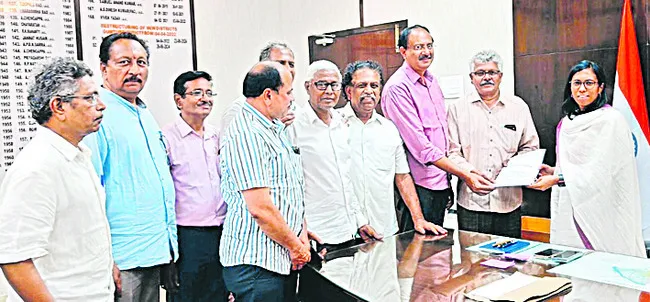 శంకర్‌ విలాస్‌ ఆర్వోబీని కుదించటం సరికాదు 