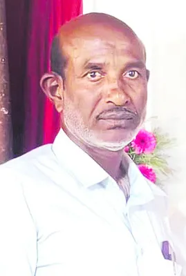 బైక్‌ను ఢీకొన్న కారు 