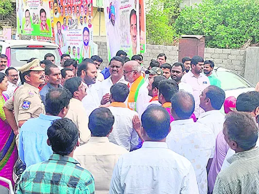 బియ్యం పథకంపై పీఎం ఫొటో పెట్టాలి