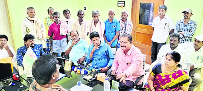 పండుటాకులపై ప్రతాపమా..? 