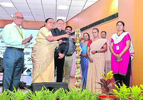 ఉన్నత విద్యపై అవగాహన సదస్సు