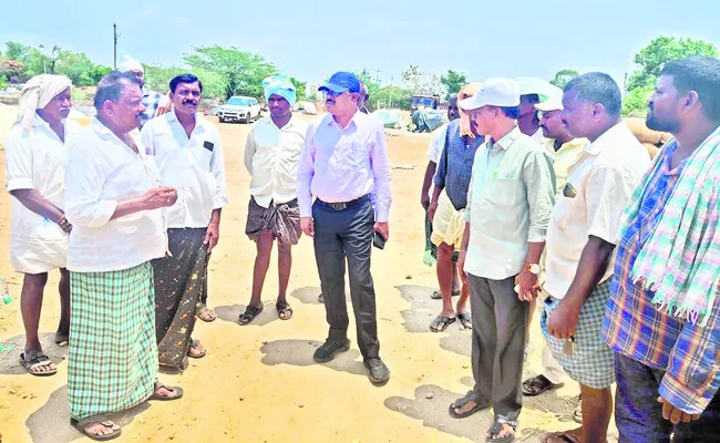 కొనుగోలు కేంద్రాల్లో వసతులు కల్పించాలి