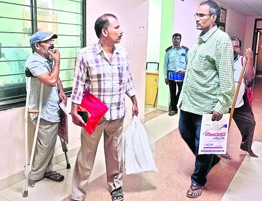 దివ్యాంగ టీచర్లకు సదరం కష్టాలు