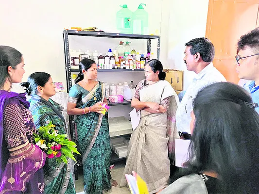 గజపతిలో ఆరోగ్య సంక్షేమశాఖ కమిషన్ పర్యటన