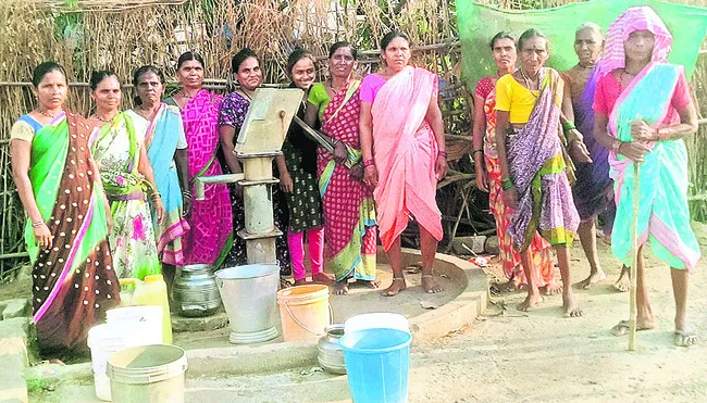 తాగునీటి కోసం నిరసన