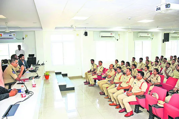 శిక్షణతో సైబర్‌ నేరాలకు చెక్‌