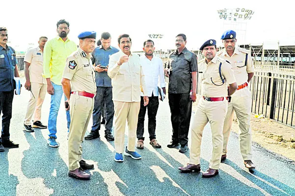 ప్రధాని సభ ఏర్పాట్లు పరిశీలన