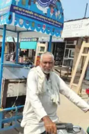 Former Pakistani MP who sells ice cream in India allowed to stay back1