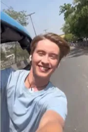 UK Man Visits Childhood Home In India After 16 Years1