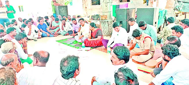 త్వరలో బంగారమ్మపాలెం నుంచి చేపలవేట బంద్‌! 