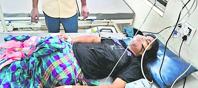 భార్య, అత్తపై యువకుడి దాడి 