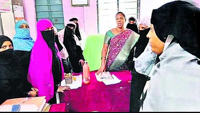 ఆడపిల్లలకు చదువును దూరం చేయొద్దు 