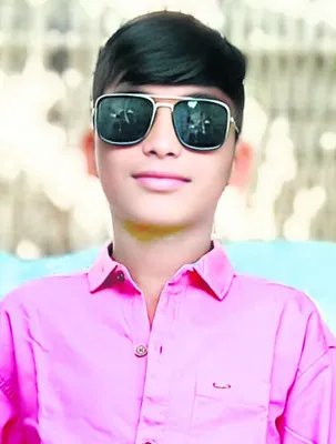 అనుమానాస్పద స్థితిలో విద్యార్థి మృతి 