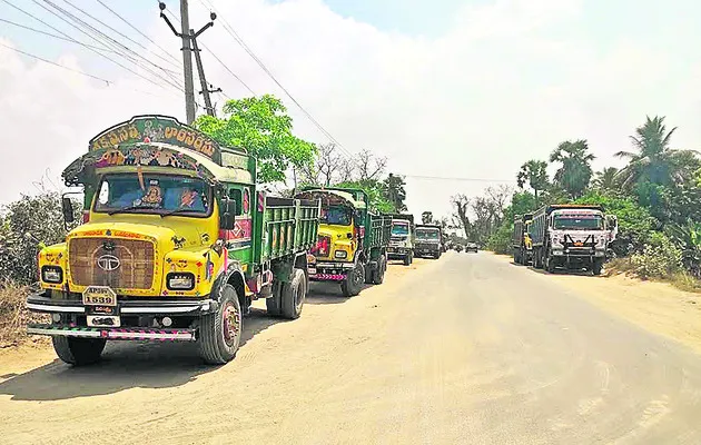 సాంకేతిక లోపంతో ఇసుక రవాణాకు బ్రేక్‌