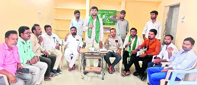 గిరిజనుల పక్షాన ఎల్‌హెచ్‌పీఎస్‌ పోరాటం