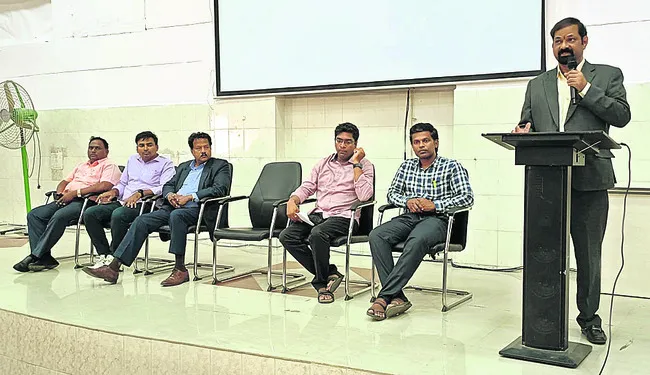 ఆర్జీయూకేటీలో న్యాక్‌ సన్నాహక సమావేశం