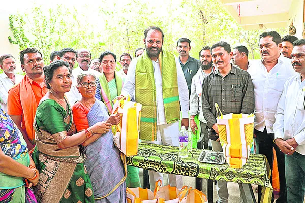 పేదల ఆకలి తీర్చేందుకే సన్నబియ్యం