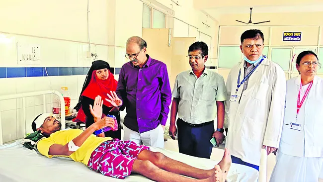 జిల్లా ఆస్పత్రిని పరిశీలించిన కాయకల్ప బృందం 