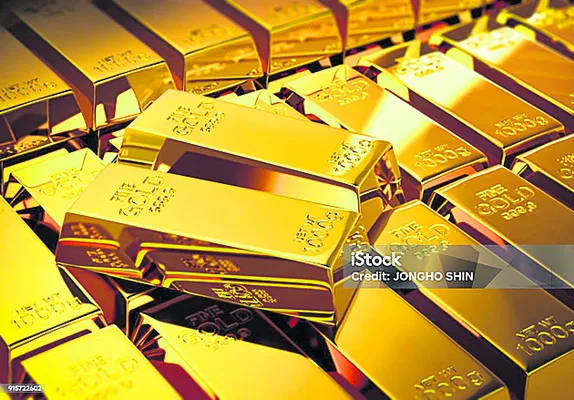 చిక్కుల్లో బంగారం ముఠా