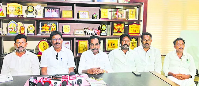 రెడ్‌బుక్‌ రాజ్యాంగం ప్రకారమే దాడులు 