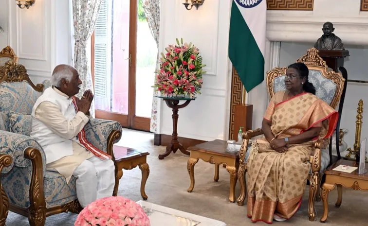 Governor of Haryana Dattatraya Met President of India