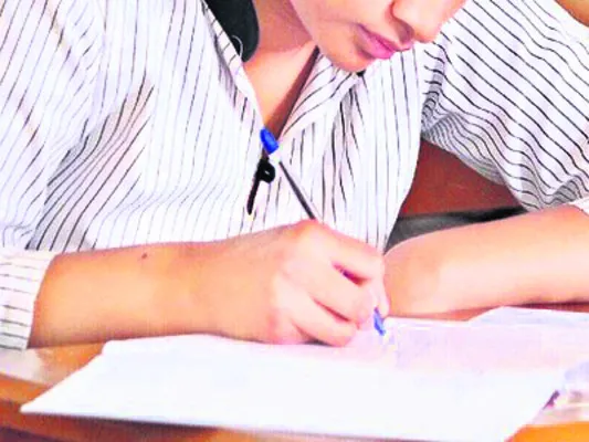 మరోసారి డిగ్రీ సెమిస్టర్‌ పరీక్షలు