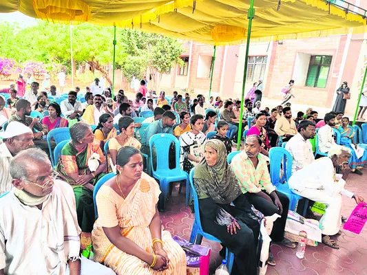 సొంతంగా ఏ పని చేసుకోలేని వారు.. కొందరు పుట్టుకతో.. ఇంకొ