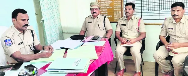 ప్రజల్లో చైతన్యానికే పోలీస్‌ ప్రజా భరోసా