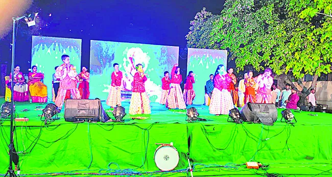 ఉపాధ్యాయులే మార్గదర్శకులు 