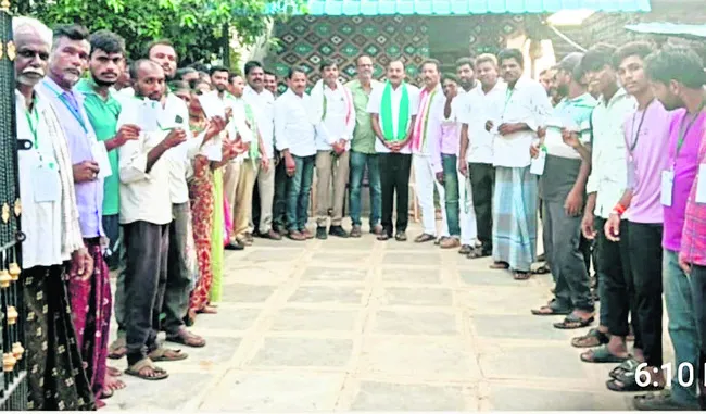 రైతులకు గుర్తింపు కార్డులు
