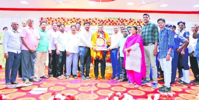 డీఆర్‌ఎం రామకృష్ణ బదిలీ 