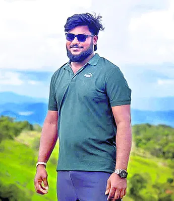 రోడ్డు ప్రమాదంలో  విద్యార్థి మృతి 