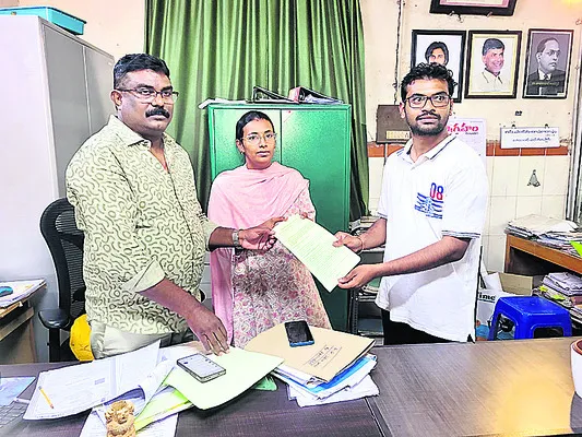 స్లాట్‌ బుకింగ్‌ రిజిస్ట్రేషన్లు ప్రారంభం