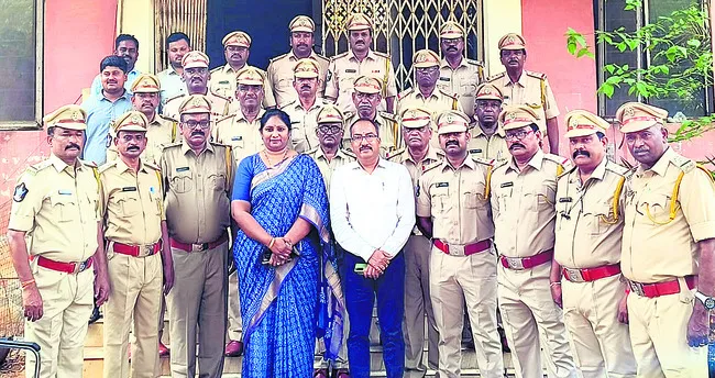 ఎకై ్సజ్‌లో 44 మందికి ఎస్‌ఐలుగా అడ్‌హాక్‌ పదోన్నతి