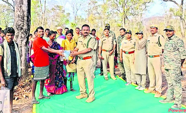 ఇప్పపువ్వు సేకరణపై అవగాహన