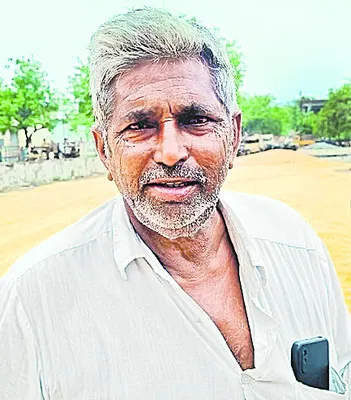 ప్రభుత్వం కొనుగోలు చేయకపోతే నష్టపోతాం