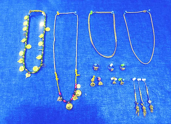 ఇంటి దొంగ అరెస్ట్‌ 