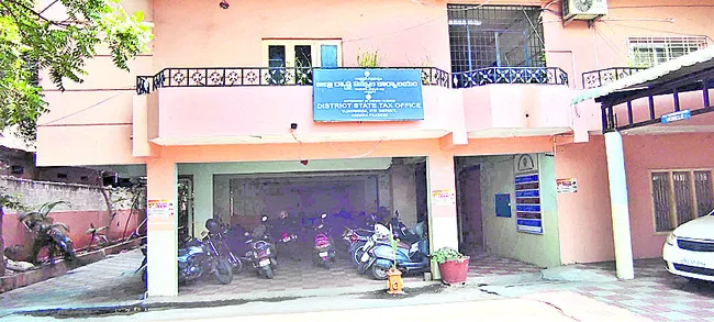 వృత్తి పన్ను భారం రూ.200 కోట్లు 
