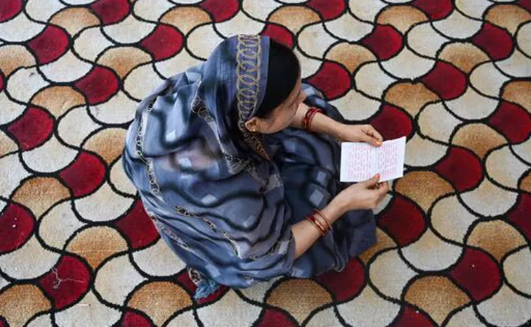 MP Jhansi Woman unable to observe Navratri Fast and Take Extreme Step