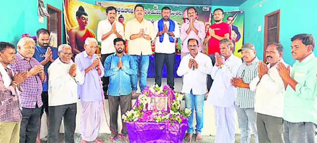 ఘనంగా అశోక చక్రవర్తి జయంతి
