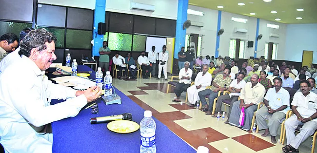 లబ్ధిదారులకు ప్రత్యామ్నాయం చూపండి