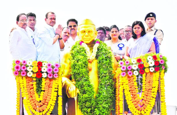 జగ్జీవన్‌రామ్‌ స్ఫూర్తితో ముందుకెళ్లాలి