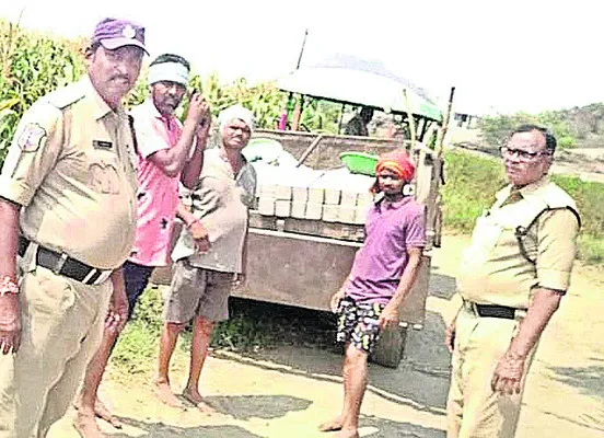 గ్రీన్‌ఫీల్డ్‌ హైవే పనుల అడ్డగింత