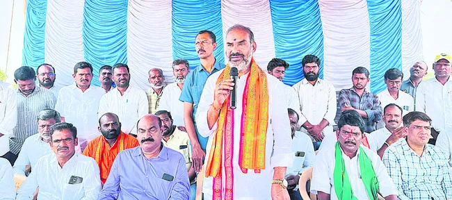 ముంపు గ్రామాల ప్రజలకు ఉపాధిహామీ
